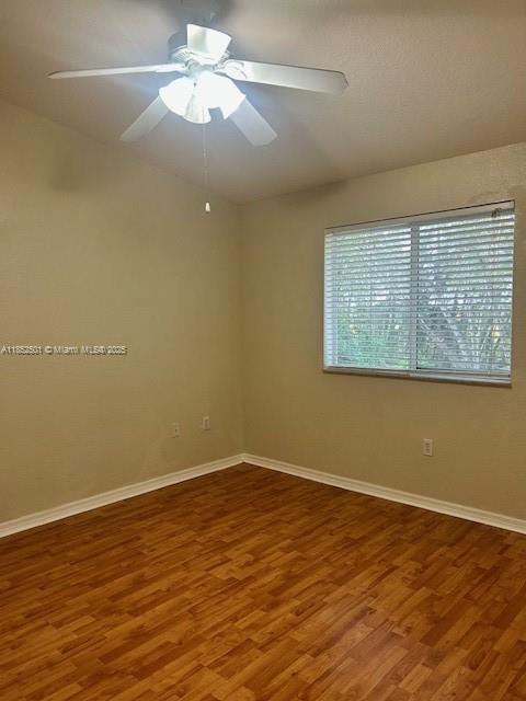 Building Photo - 1300 SE 31st Ct