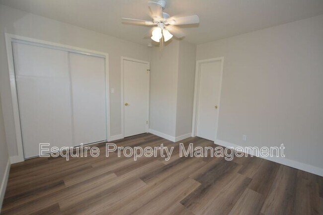 Building Photo - 4511 S A St