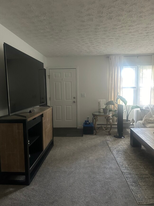 Building Photo - 14268 Prospect Rd