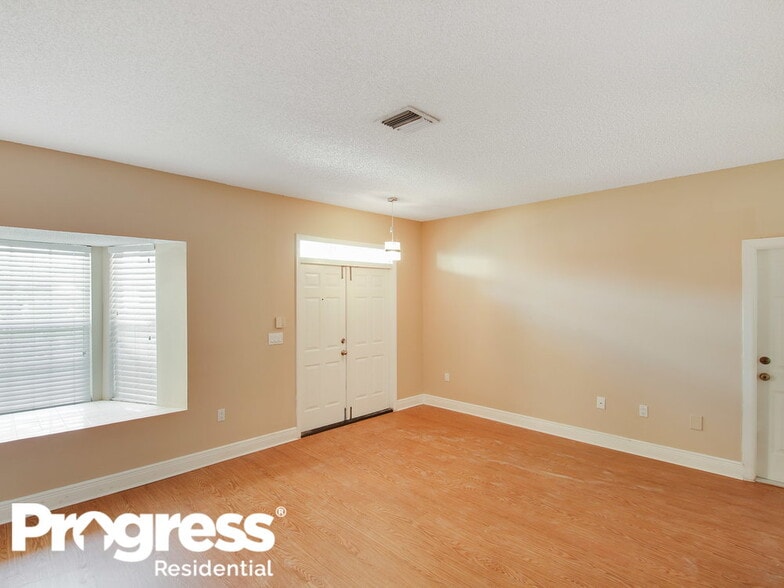 Building Photo - 9216 SW 213th Ln