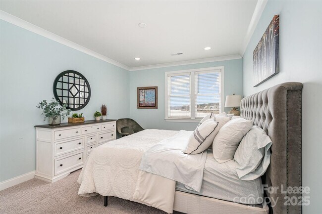 Building Photo - 112 Sisters Cove Ct