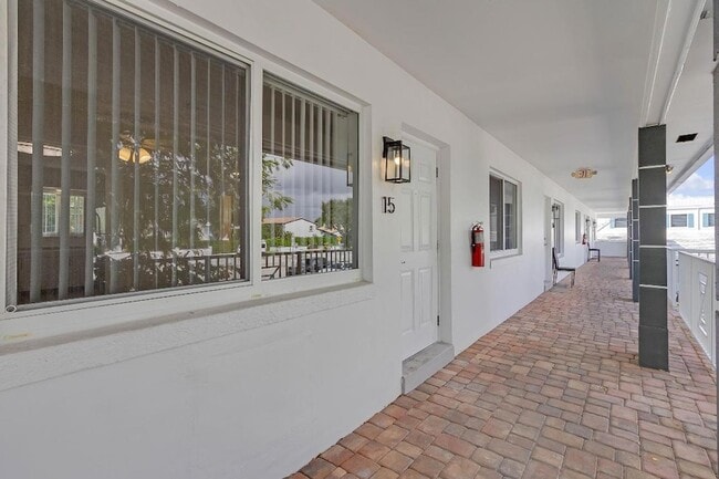 Building Photo - 330 W Camino Real