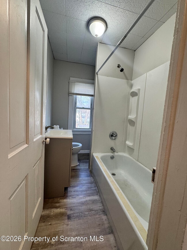 Building Photo - 916 S 9th Ave