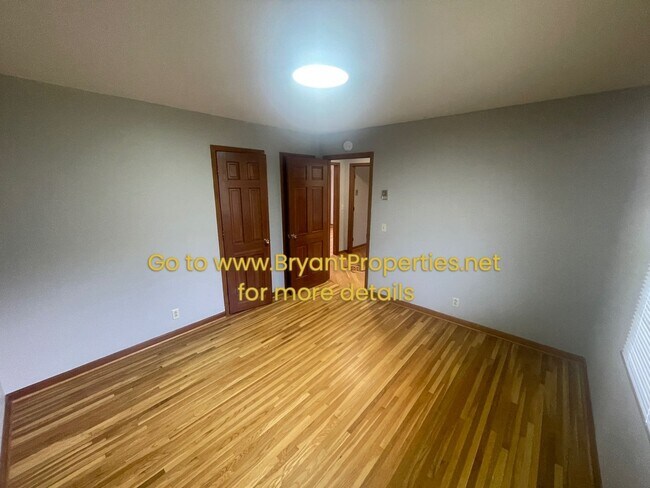 Building Photo - 1250 Dalemere Dr