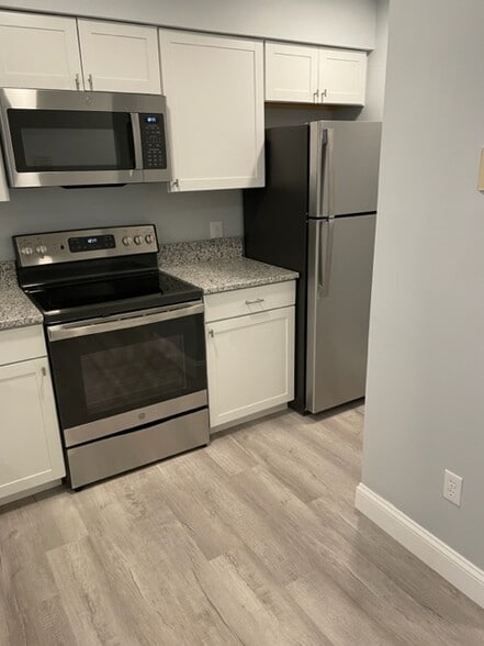 Building Photo - 18 Smithwheel Rd