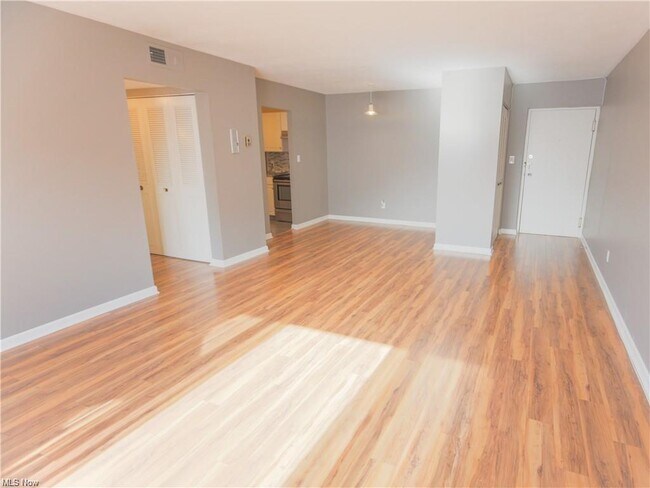 Building Photo - 20333 Detroit Rd
