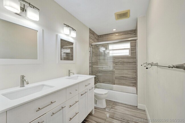 Building Photo - 4721 Sarazen Dr