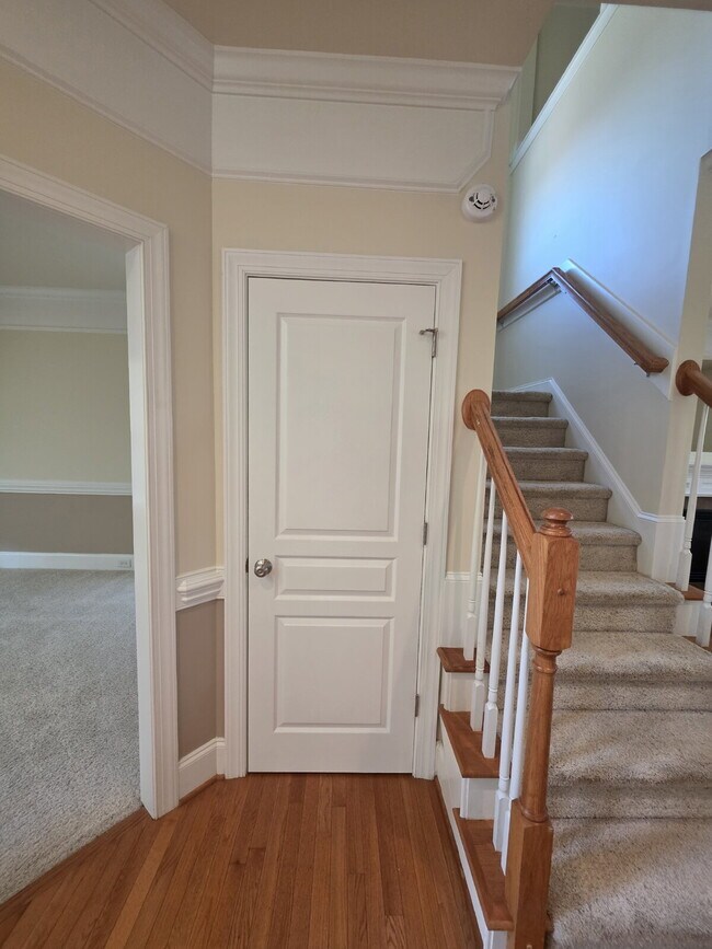 Building Photo - Spacious 4-Bedroom Home for Rent in Kings Grant Fayetteville – 15 Minutes from Fort Bragg