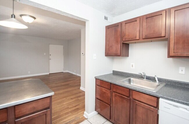 Building Photo - "Charming 2-Bedroom Retreat with Hardwood Elegance in Indianapolis"