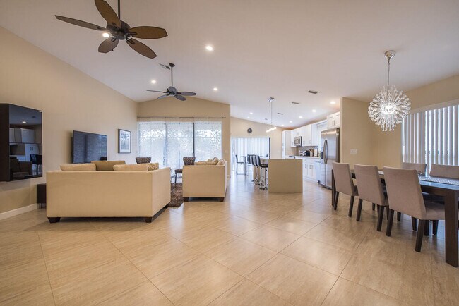 Building Photo - 10790 White Aspen Ln