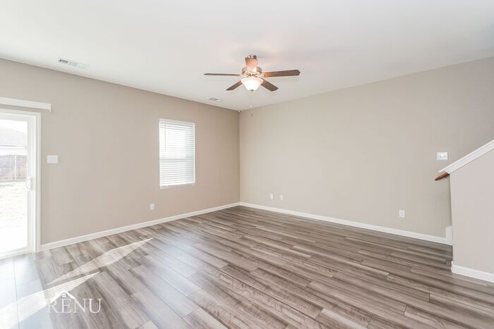 Building Photo - 13400 Hiskey Dr