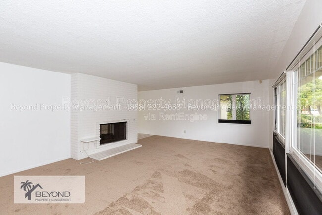 Building Photo - 6536 Avenida Manana