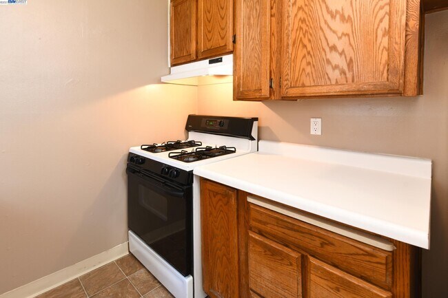 Building Photo - 1672 Terrace Rd