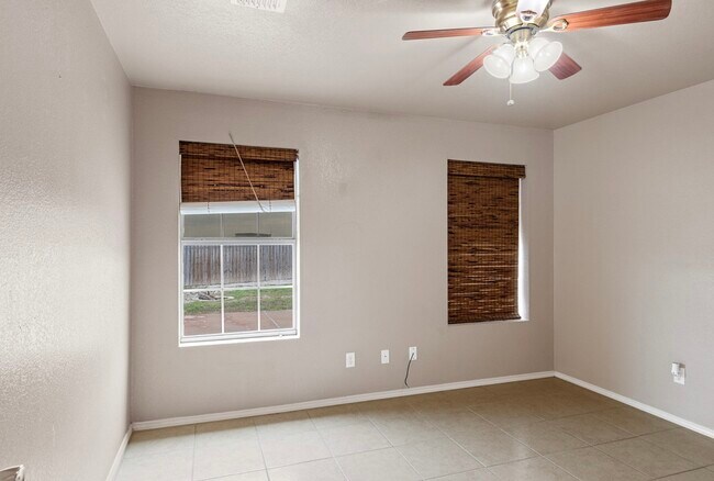 Building Photo - 271 Vista Hermosa