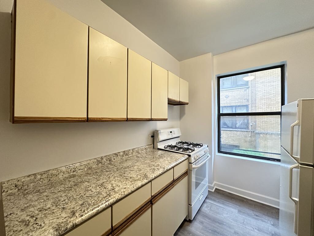 Building Photo - 1530 N Kedzie Ave