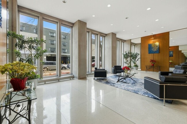 Building Photo - 4800 S Chicago Beach Dr