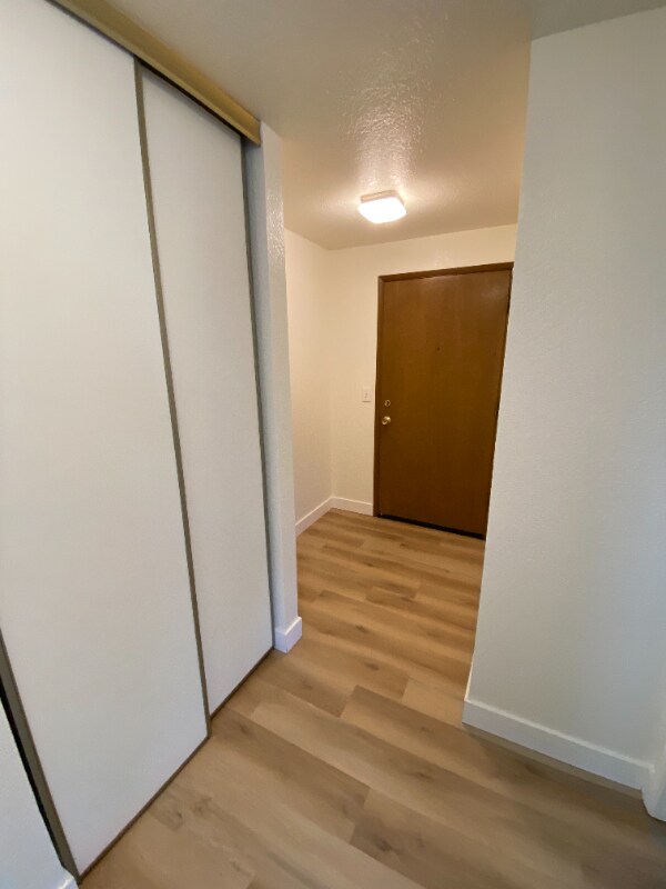 Building Photo - 1404 W Boston St