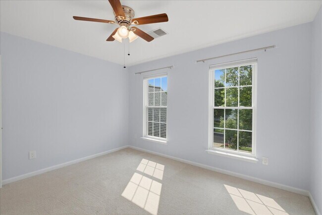 Building Photo - Spacious Broadlands Home Backing to Nature with Expansive Outdoor Living