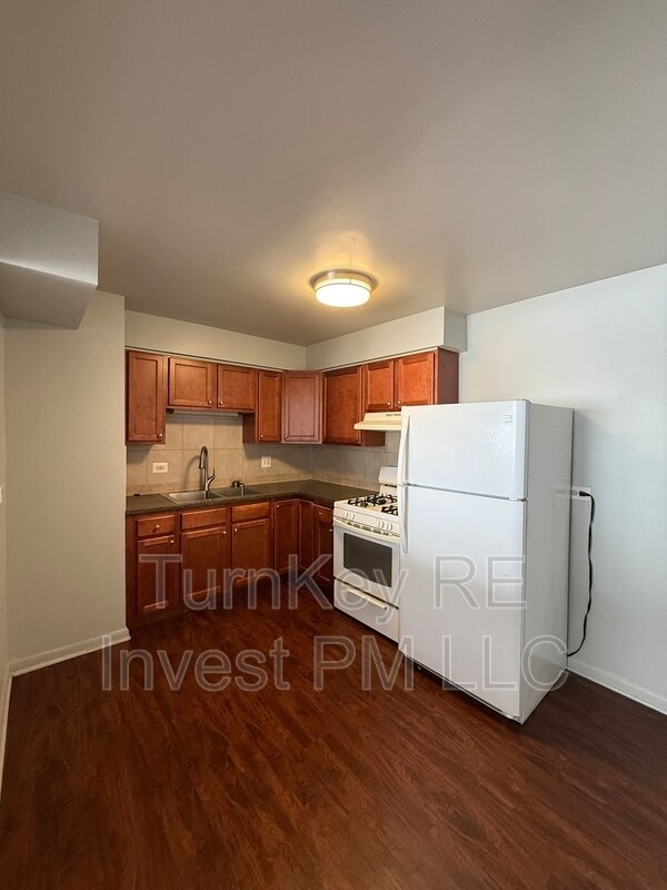 Building Photo - 5900 Butterfield Rd