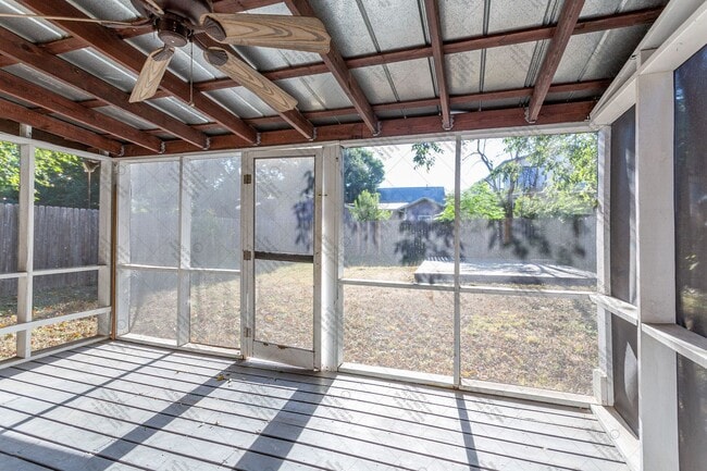 Building Photo - Cozy 2/BR 2/BA One-Level Home with Sunroom & Stainless Steel Kitchen