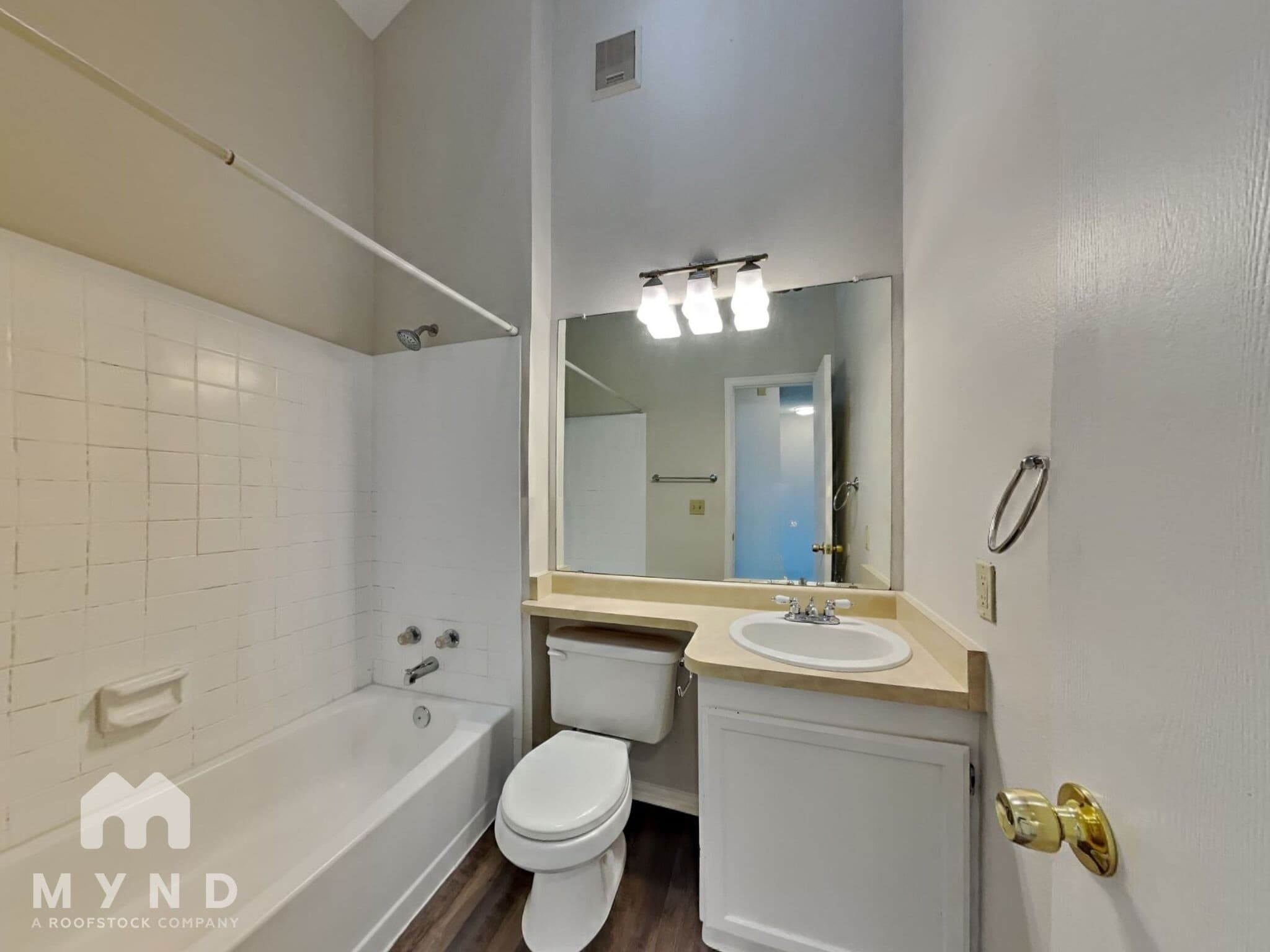 Building Photo - 17224 E Ford Dr