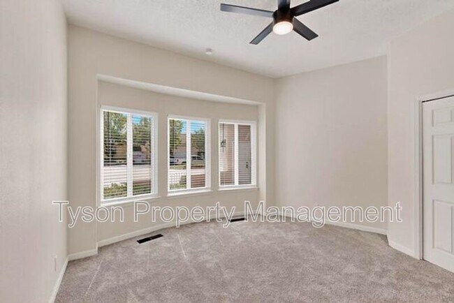 Building Photo - 11509 Woodmar Ln NE