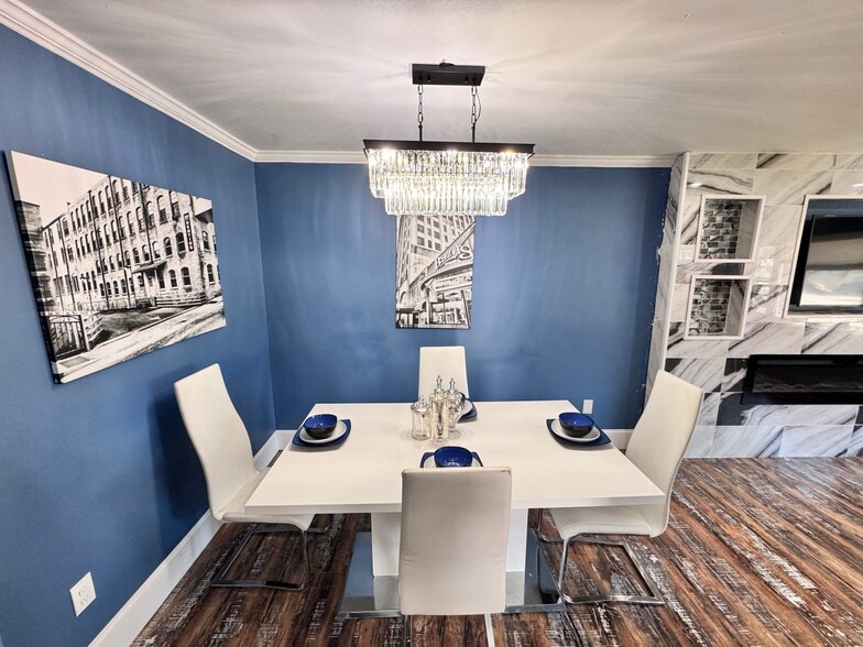 Building Photo - 303 Westbrook Drive