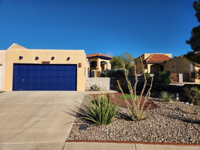 Building Photo - 2050 Pinecone Way