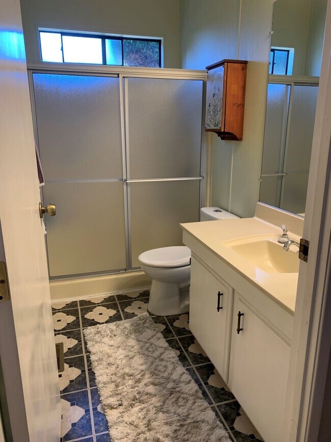 Building Photo - **Senior Community 55+ and Older** Large Home with Views!