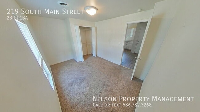 Building Photo - 219 S Main St