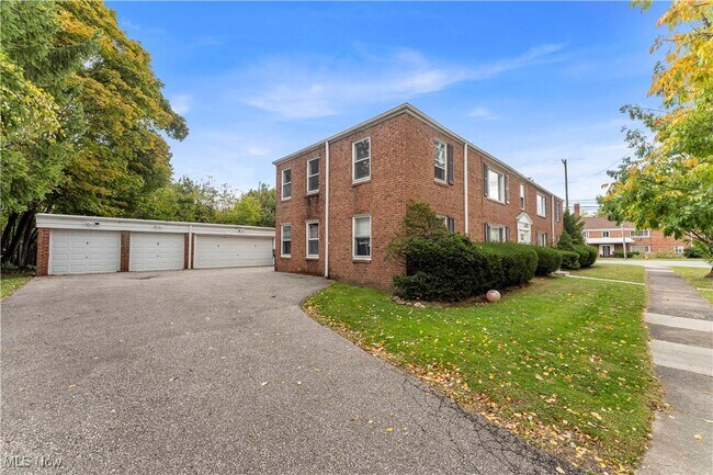 Building Photo - 3895 Kirkwood Rd