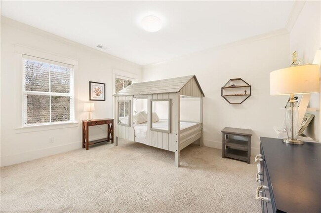 Building Photo - 5638 Glenrich Dr