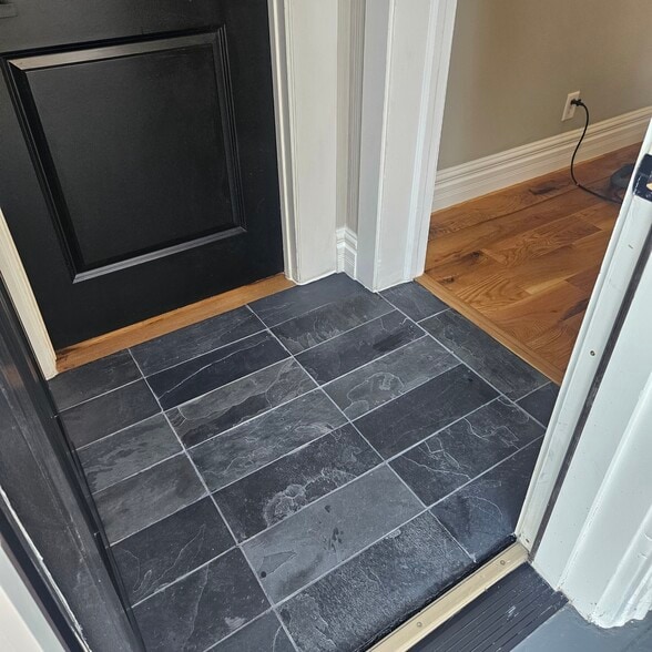 Slate tile entryway - 811 Tyler St