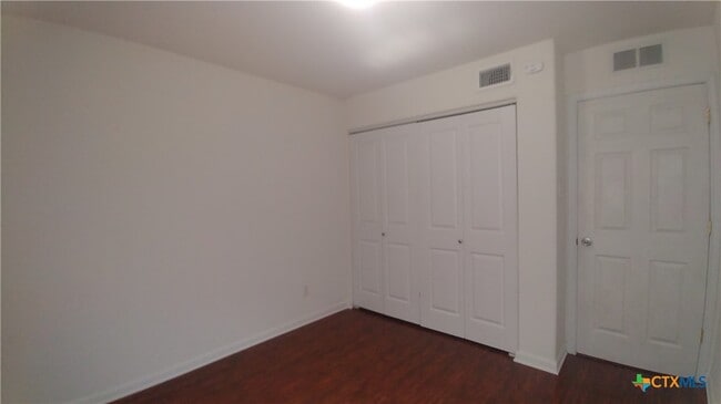 Building Photo - 148 Rush Haven