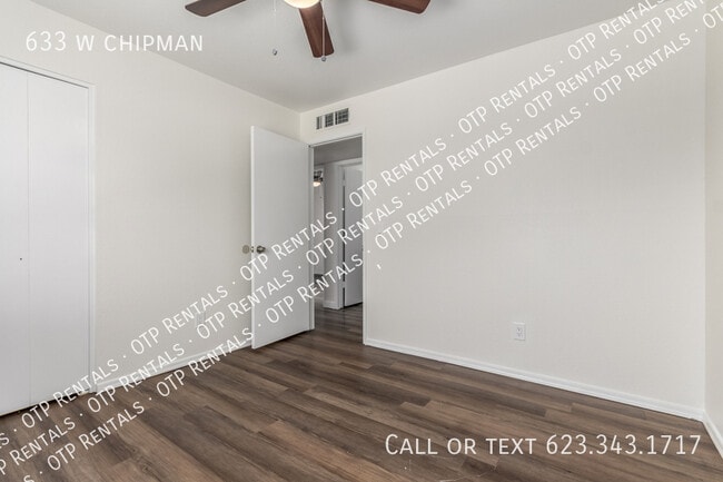 Building Photo - 633 w chipman-