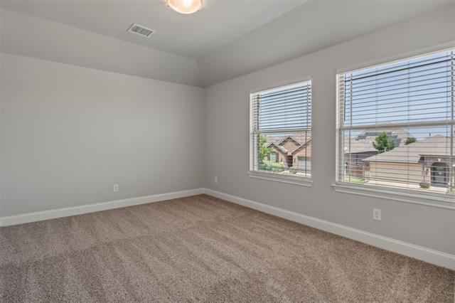 Building Photo - 1017 Chatsworth Dr