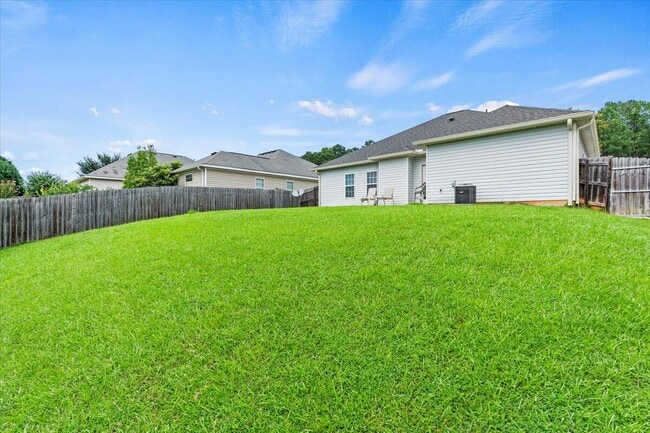 Building Photo - 676 Ventana Dr