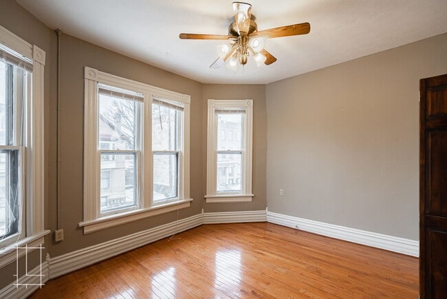 Building Photo - 772 Neil Ave