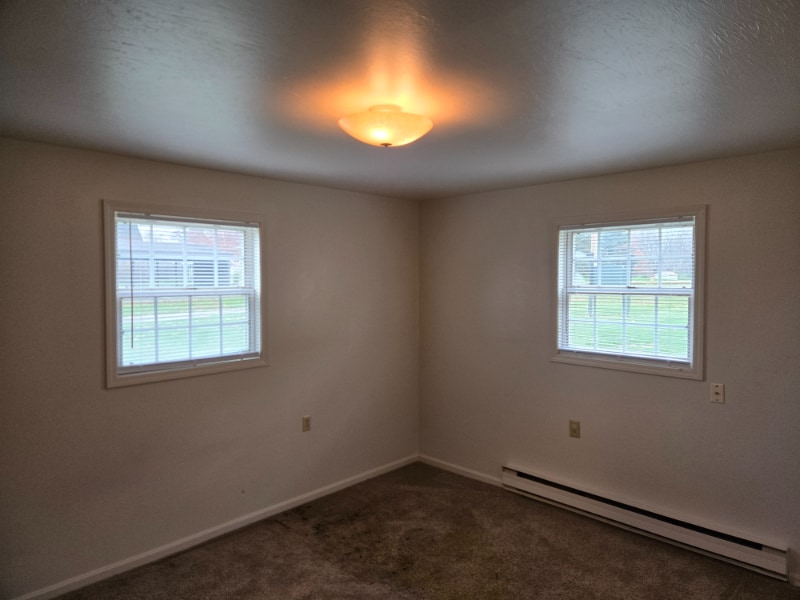 Building Photo - 1341 E Highland Ave