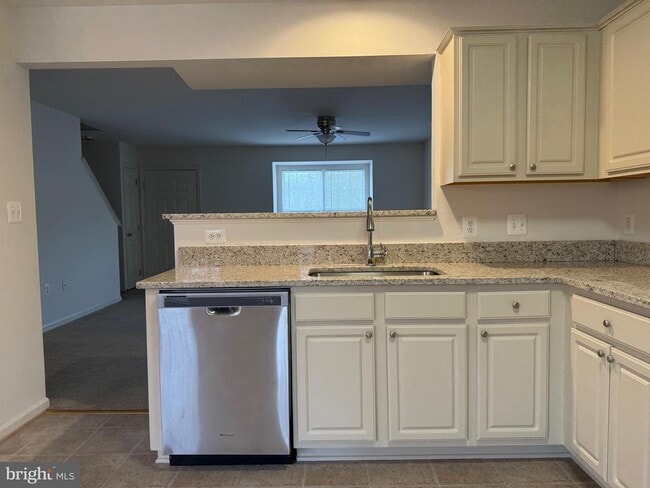 Building Photo - 205 Merrill Ct