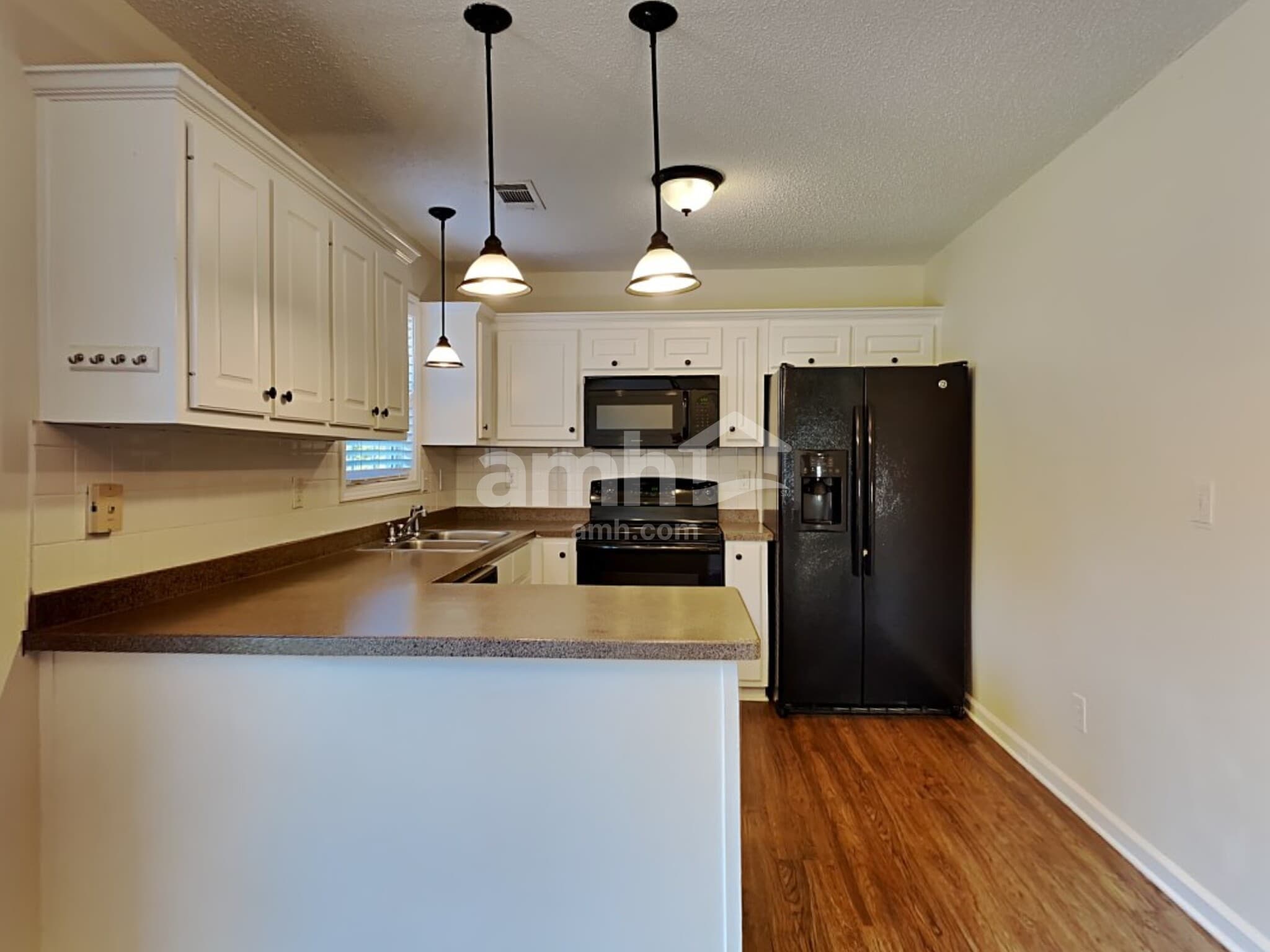 Building Photo - 415 Lokeys Ridge Rd