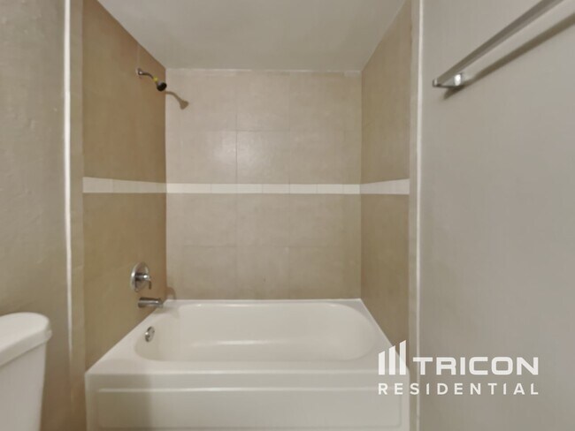 Building Photo - 11404 Larkwood Way