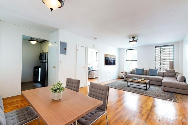 Building Photo - 120 W 112th St