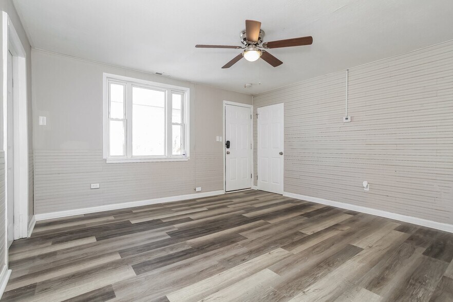 Building Photo - 1663 Hudepohl Ln