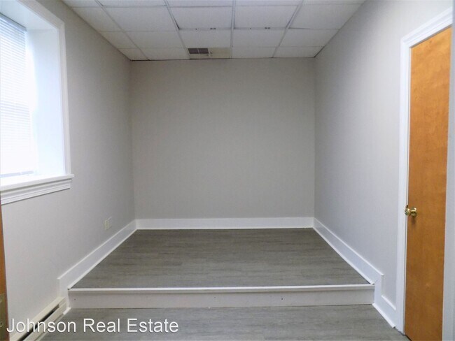 Building Photo - 505 N 4th St