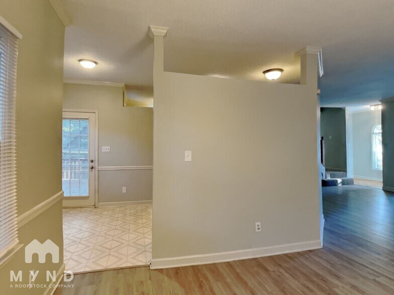 Building Photo - 2701 Moorsfield Ct