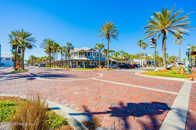 Building Photo - 597 Sturdivant Ave