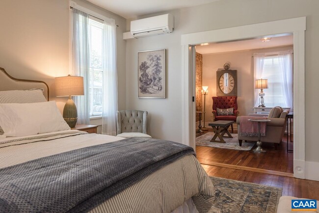 Building Photo - 829 Belmont Ave