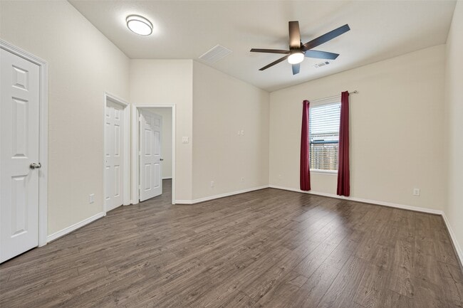 Building Photo - 613 West Fork