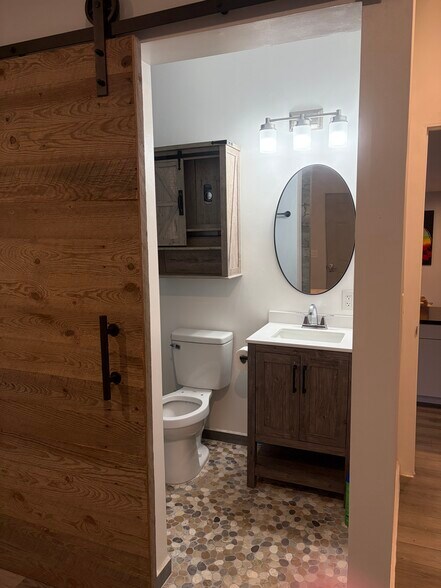 Bathroom - 433 S Fairview St